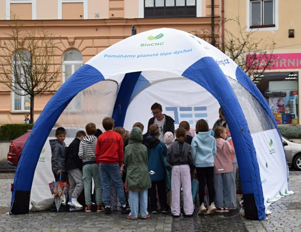 Zástupci EFG Educa na Odpadovém dni v Uherském Brodě edukují o gastroodpadu